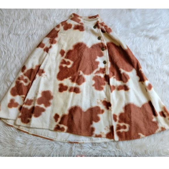 Vtg Faux Cowhide Cape Bronze Button One Size Boho Cowboy Handmade One Of Kind - Picture 1 of 10